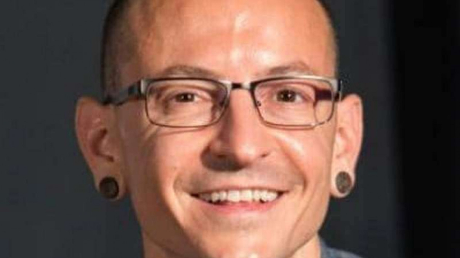 Chester Bennington, vokalis Linkin Park, tewas karena bunuh diri.