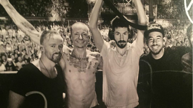 Mendiang Chester Bennington dan bandnya, Linkin Park.