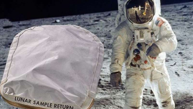 Tas Neil Armstrong yang terjual hampir Rp24 miliar.