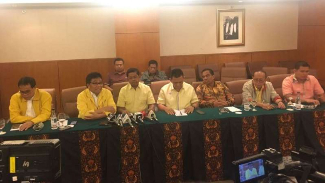 Sekjen Partai Golkar Idrus Marham dan pimpinan DPD Partai Golkar