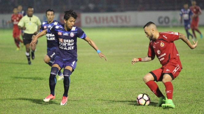 Pertandingan Semen Padang vs Arema FC