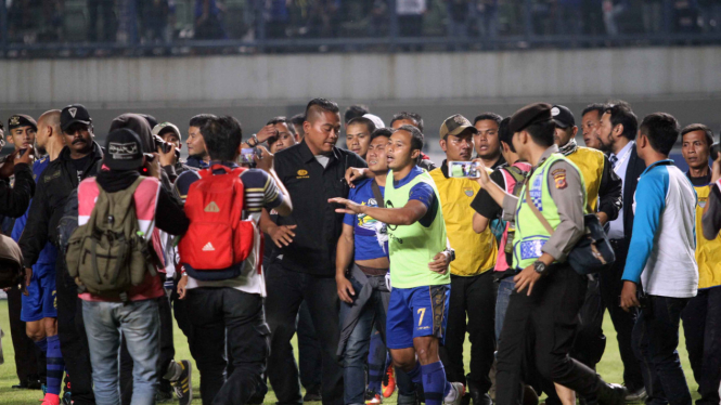 Kericuhan laga Persib Bandung