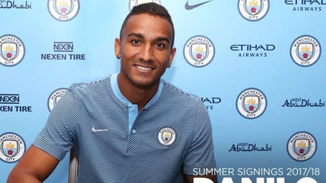 Bek Manchester City, Danilo