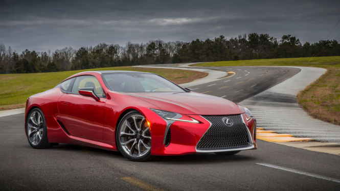 Lexus LC 500.