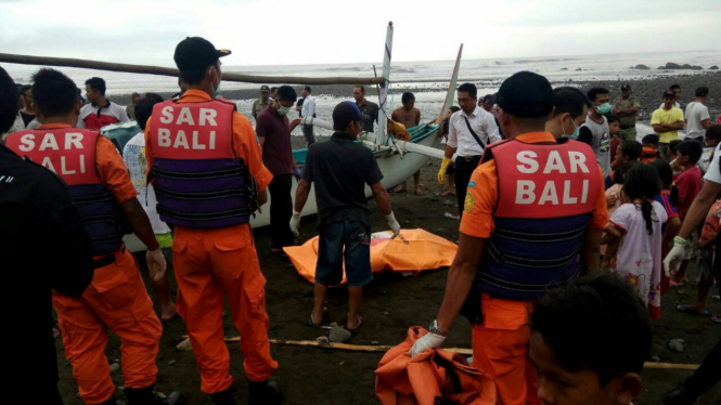 Turis Ukraina tewas diduga saat surfing di Bali