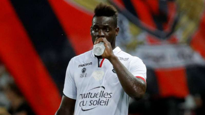 Penyerang OGC Nice, Mario Balotelli