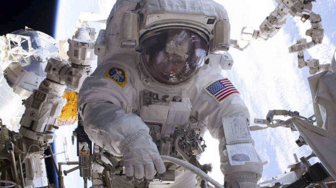 Aktivitas astronaut di Stasiun Antariksa Internasional (ISS).