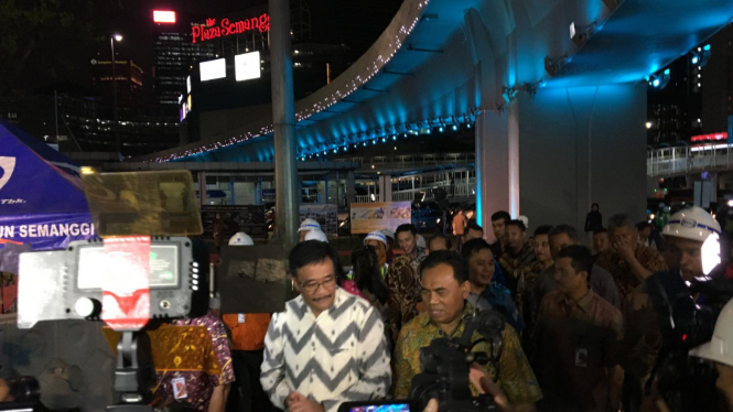 Gubernur DKI Jakarta, Djarot Sjaiful Hidayat, meninjau kesiapan Simpang Susun Semanggi.