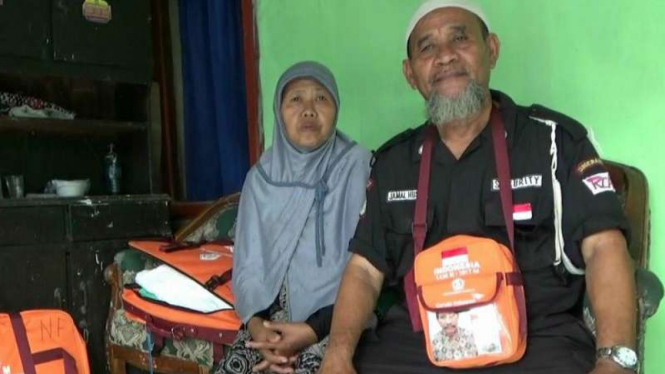 Jamaludin Husein, seorang satpam yang bersiap berangkat haji setelah menabung selama 37 tahun, saat ditemui di rumahnya di Kabupaten Tangerang, Banten, pada Sabtu, 29 Juli 2017.