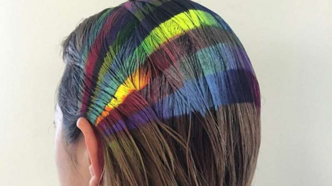 Tren rambut rainbow headband