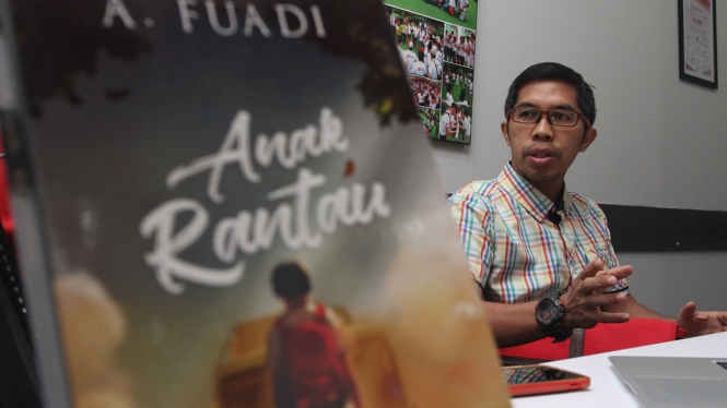 Ahmad Fuadi Bicara Novel Anak Rantau