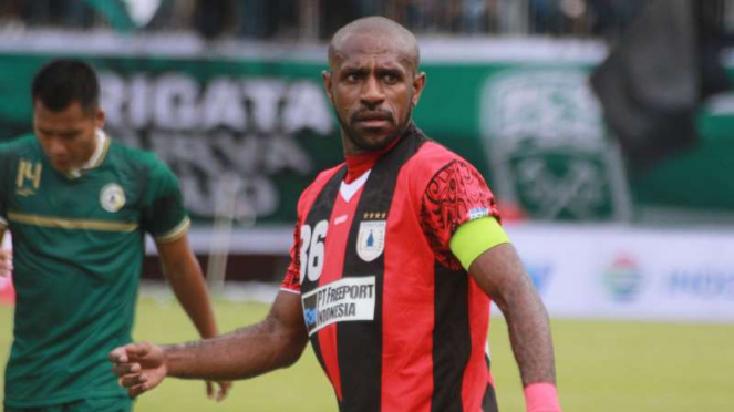 Persipura Jayapura, atacante, Boaz Solossa