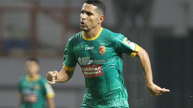 Striker Sriwijaya FC, Alberto Goncalves