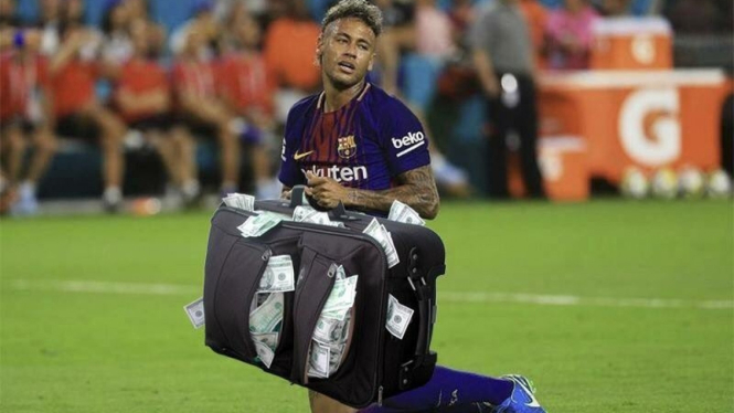 Meme Neymar sedang memegang koper berisi banyak uang