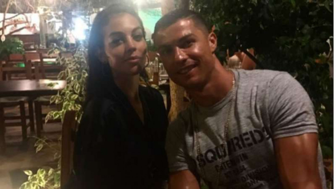 Cristiano Ronaldo bersama kekasihnya, Georgina Rodriguez