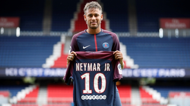Momen perkenalan Neymar bersama PSG