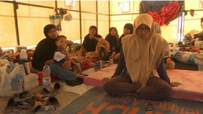 Nurshardrina Khairadhania, gadis asal Indonesia yang kini melarikan diri dari wilayah ISIS bersama keluarganya.