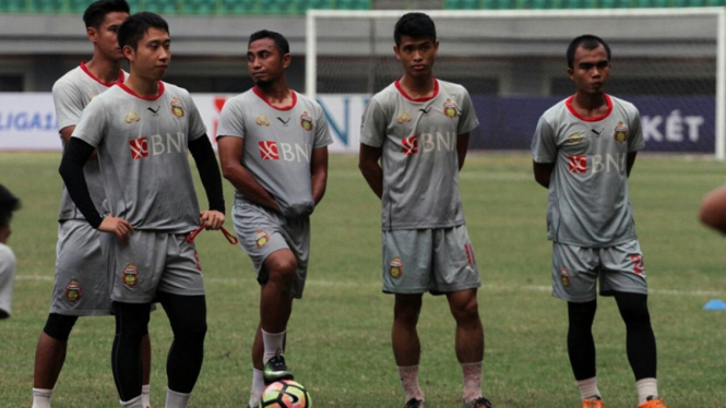 Pemain Bhayangkara FC menjalani latihan