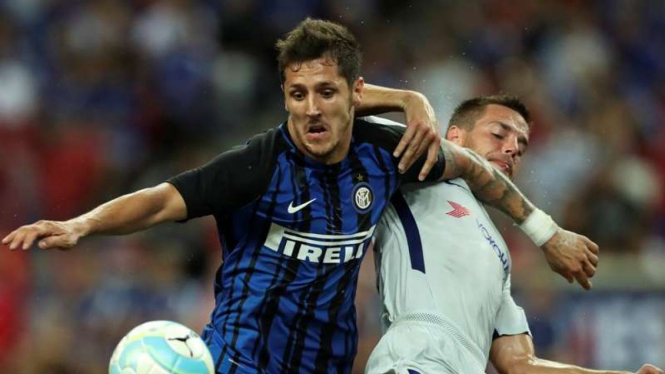 Striker Inter Milan, Stevan Jovetic (kiri)