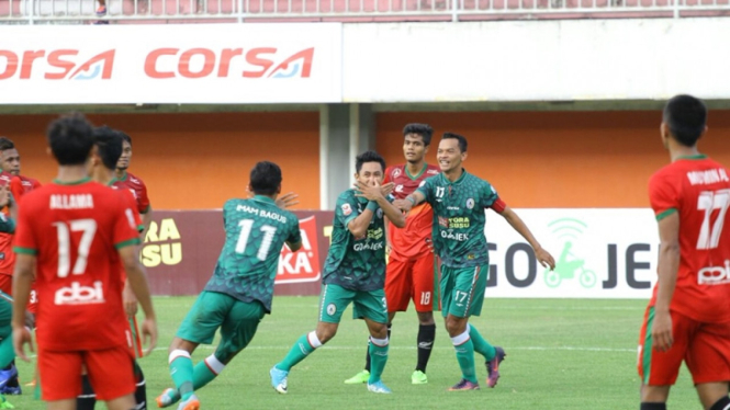 Pertandingan PSS Sleman vs Persibat Batang.