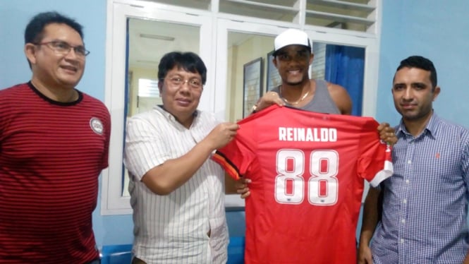 Reinaldo Elias da Costa mengenakan nomor punggung 88 di Persija Jakarta