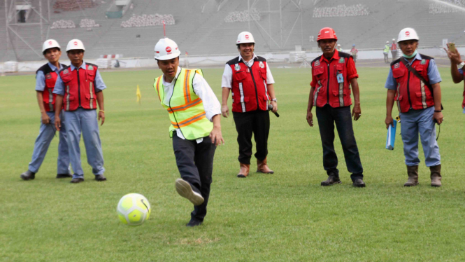 Menpora Tinjau Stadion Gelora Bung Karno