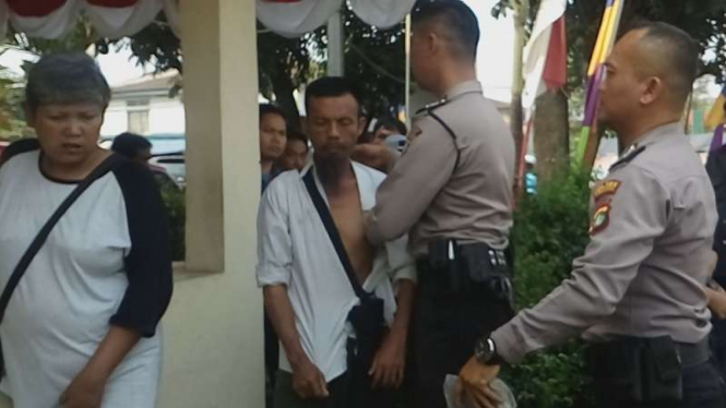 Polisi amankan sopir angkot yang gerayangi siswi SD di Depok.