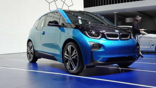 BMW i3 hadir di pameran otomotif GIIAS 2017.