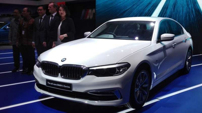 All new BMW 520d Luxury Line meluncur di GIIAS 2017.