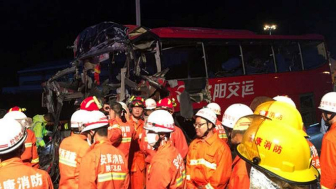 kondisi bus yang mengalami kecelakaan di China, 11 Agustus 2017 dan menewaskan 36 orang.