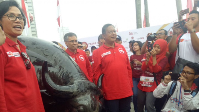 Menteri Keuangan Sri Mulyani Indrawati dalam acara Stock Code Fun Walk