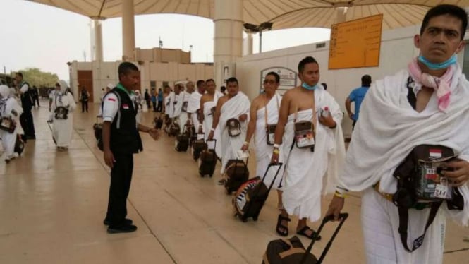 Jemaah haji saat tiba di bandara.