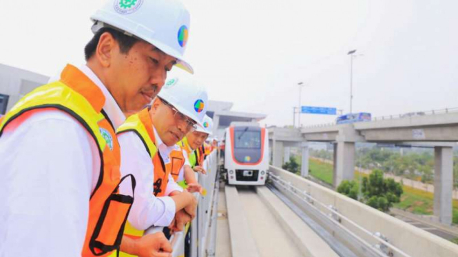 Uji coba Skytrain.