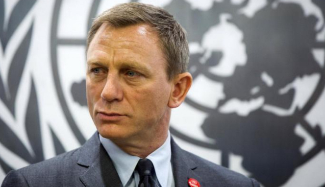 Daniel Craig