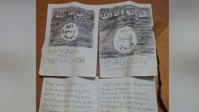 Kertas berlambang ISIS yang ditemukan di Bandung, Jawa Barat.