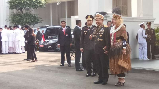  Kapolri Jenderal Polisi Tito Karnavian dan istrinya, Tri Suswati