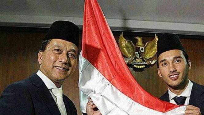 Demi Anak, Ayah Ezra Walian Terbang dari Belanda ke Malaysia