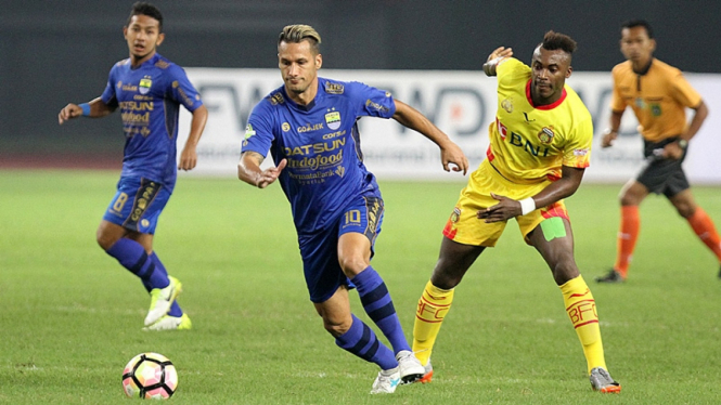 Gelandang Persib Bandung, Raphael Maitimo