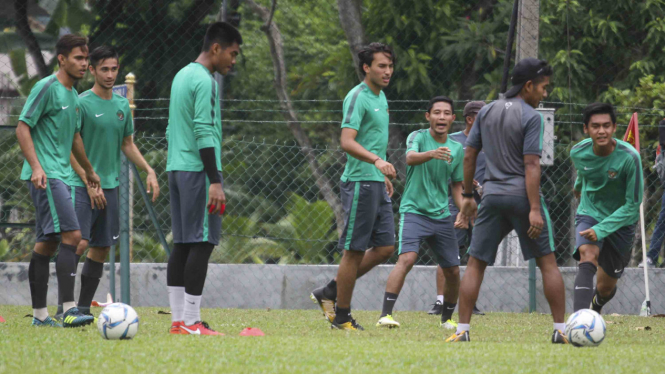 Latihan Santai Timnas Indonesia U-22 Jelang Lawan Kamboja