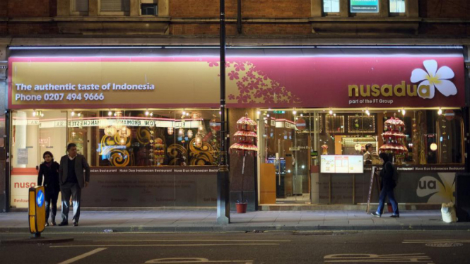 Salah satu aset first travel. Restoran Nusa Dua di London, Inggris.