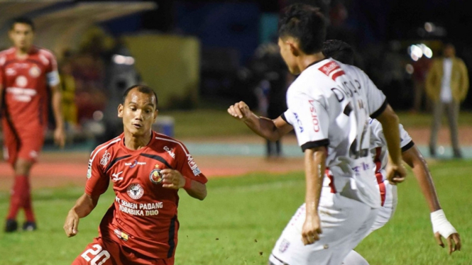 Semen Padang saat lawan Bali United.