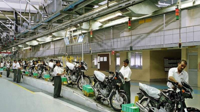 Ilustrasi pabrik motor di India