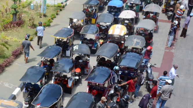 Ilustrasi becak motor (bentor).