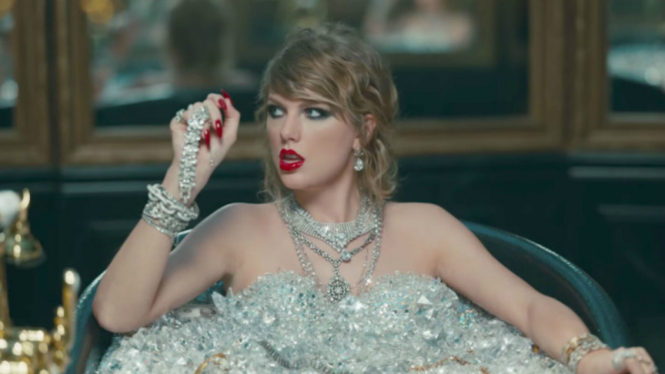 Taylor Swift dalam video klip terbarunya.