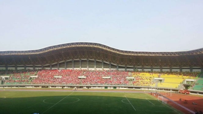 Stadion Patriot saat laga Timnas Indonesia Vs Fiji