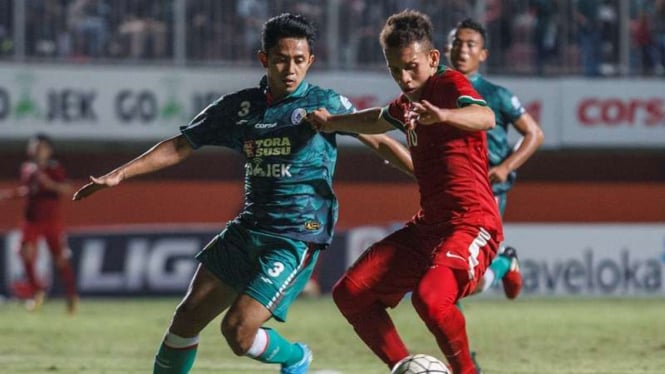 Laga uji coba antara PSS Sleman kontra Timnas Indonesia U-19