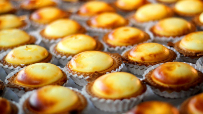 Bake Cheese Tart.