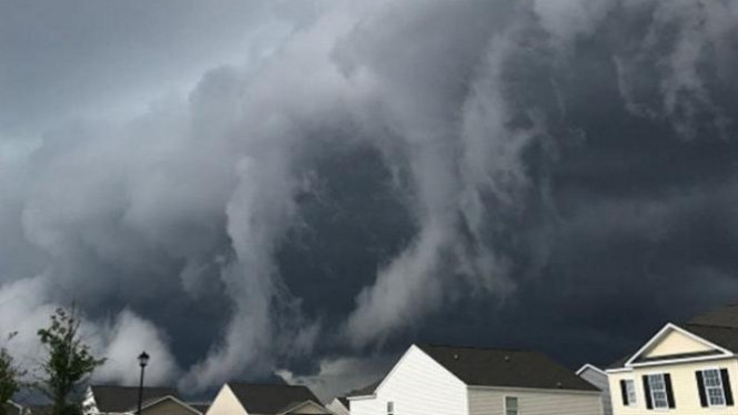 80 Gambar Awan Mirip Tsunami Terlihat Keren 80 Gambar Awan Mirip Tsunami Terlihat Keren
