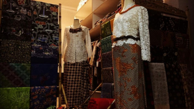 Koleksi batik Betawi Lily Mariasari