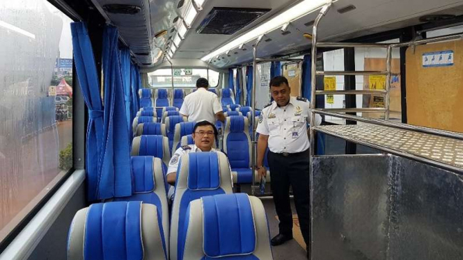 Bus Transjabodetabek kelas premium Bekasi-Senayan